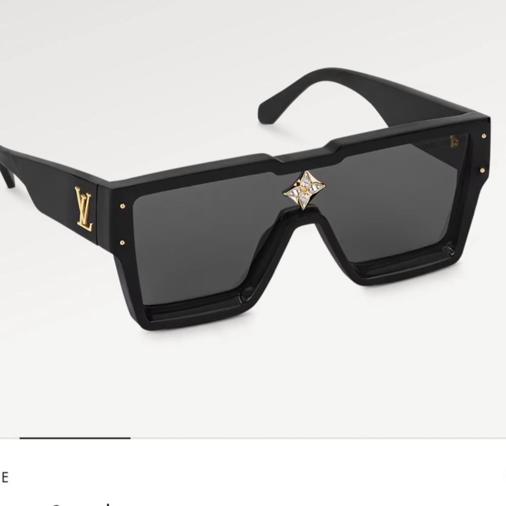 Louis Vuitton Cyclone Sunglasses. Black w/ gold LV